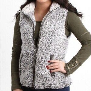 Thread & Supply Sherpa Full Zip Vest‎